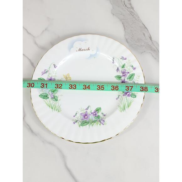 Royal Albert March Violet Wild Flower Year 1987 Bone China 8" Wall Decor England - Picture 14 of 14